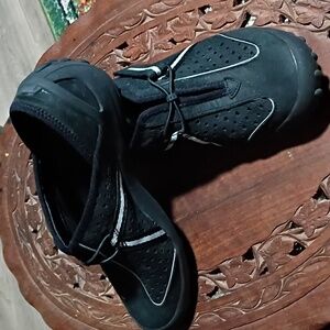 Clarks Women's Privo Tequini Slip-On Leather Upper Sporty Sneakers black Size 7